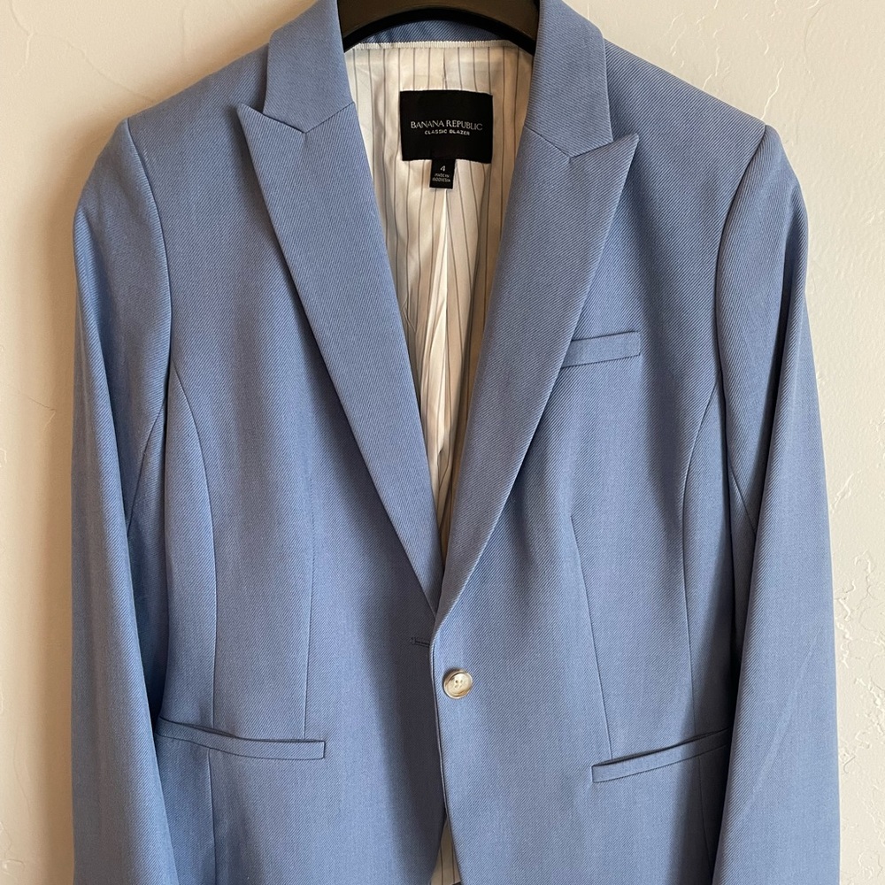 Baby blue Banana Republic blazer